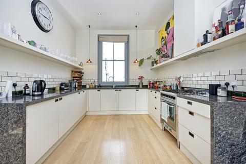 2 bedroom flat to rent, Portobello Road, London, W10