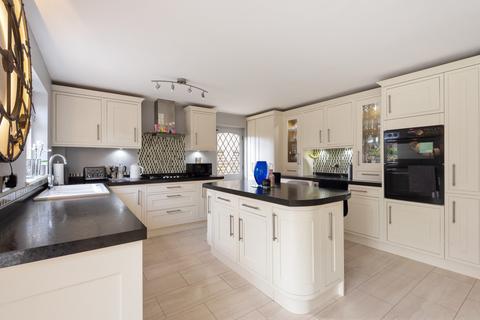 5 bedroom detached house for sale - Guildford Drive, Chandler's Ford, Hampshire, SO53