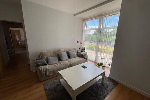 2 bedroom flat to rent, Beech House,