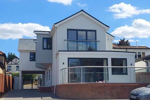 2 bedroom flat for sale, Leatherhead Road, Great Bookham KT23