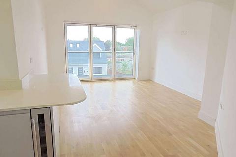 2 bedroom flat for sale, Leatherhead Road, Great Bookham KT23