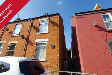 2 bedroom terraced house to rent, Victoria Street, Grantham, NG31