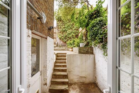 33a Spencer Road, London, W3 6DW