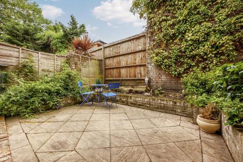 33a Spencer Road, London, W3 6DW