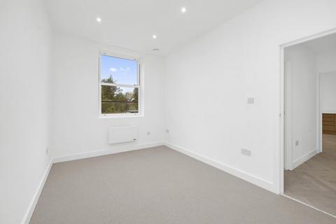 2 bedroom apartment for sale, Gordon Road, Ealing Broadway, W5