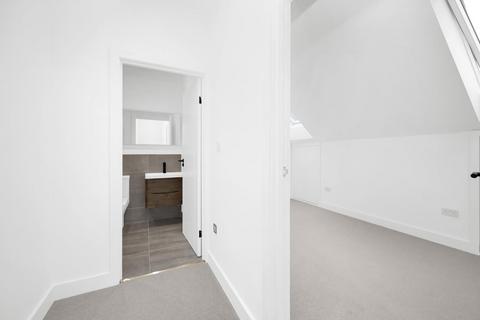 undefined, Gordon Road, Ealing Broadway, W5
