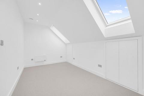 undefined, Gordon Road, Ealing Broadway, W5