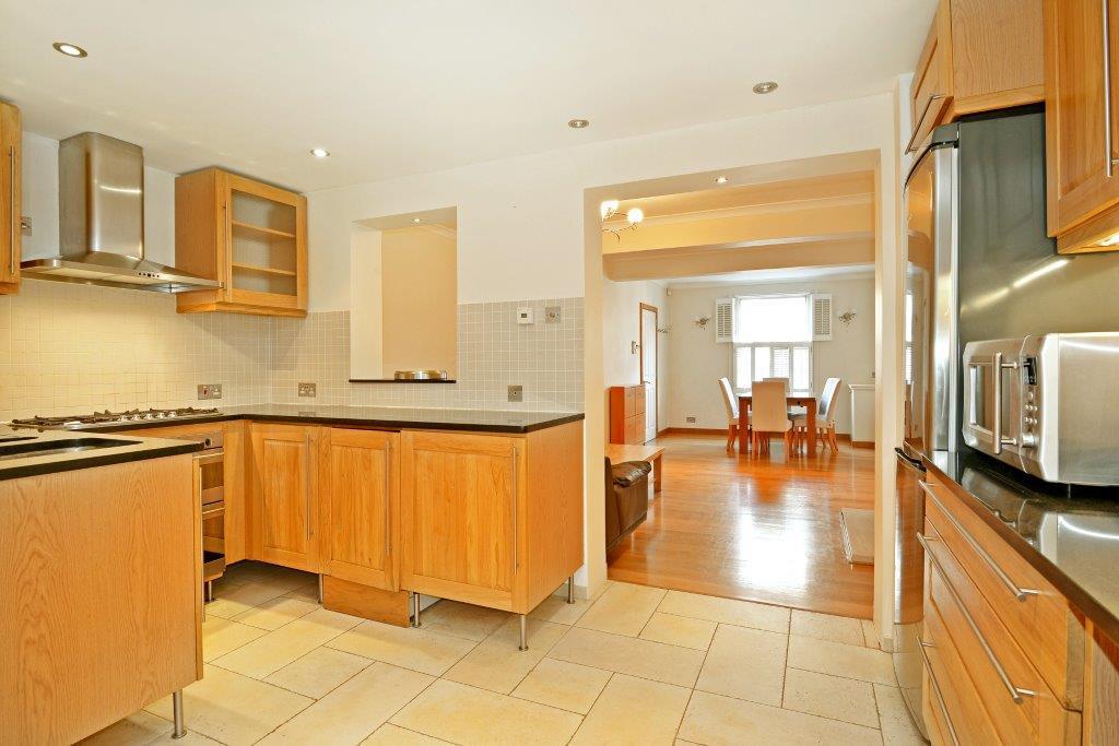 Brigade Street Blackheath London SE3 2 bed terraced house £2,200 pcm (£508 pw)