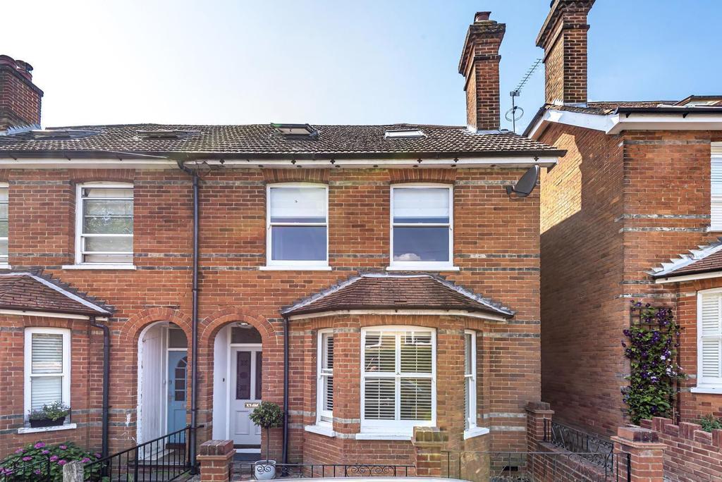 Sumner Road, Farnham, GU9 4 bed semidetached house £800,000