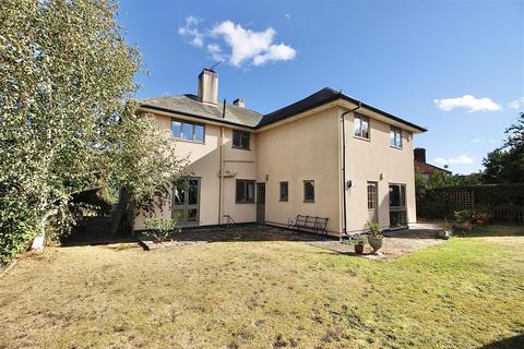 1 Rectory Field, Chelmondiston, Ipswich, IP9 1HY