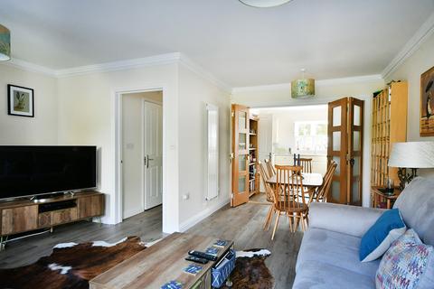 9 Jenner Close, Wanborough, Swindon, SN4 0FA