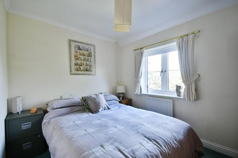 9 Jenner Close, Wanborough, Swindon, SN4 0FA