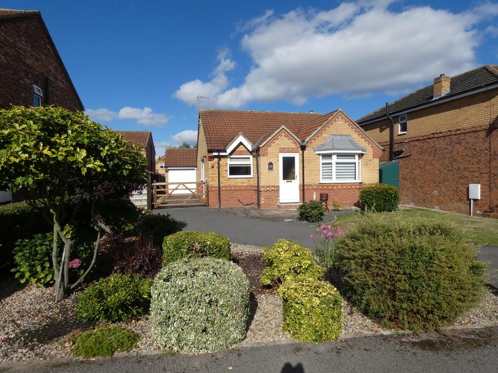 12 Parker Drive, Bedale 2 bed detached bungalow £265,000