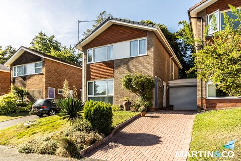 27 Niall Close, Birmingham, B15 3LU