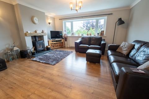 14 Sunnymere Drive, Darwen, BB3 1RH