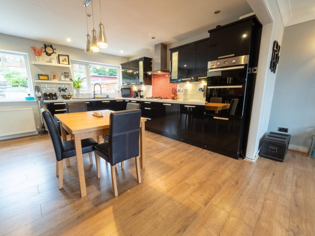 Dining kitchen