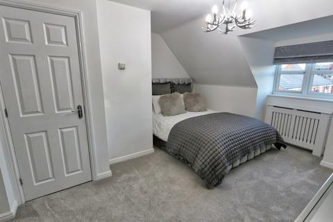 24 Mariners Way, Irlam, Manchester, M44 6GN