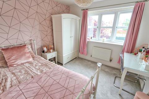 24 Mariners Way, Irlam, Manchester, M44 6GN