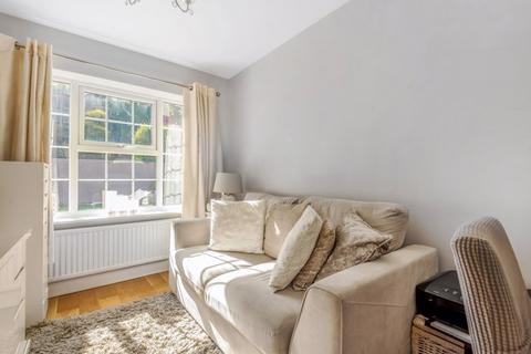 20 Warren Road, Purley, CR8 1AA