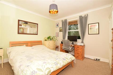 2 bedroom flat for sale - Franklynn Road, Haywards Heath, West Sussex