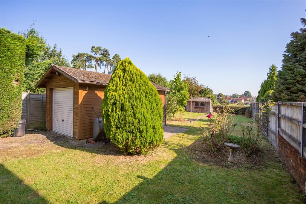 Catslip, Nettlebed, HenleyonThames... 2 bed semidetached house £