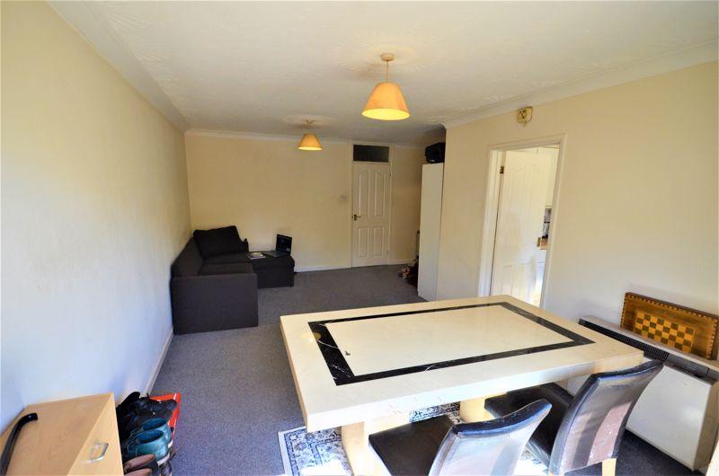 Lounge/Dinning Room