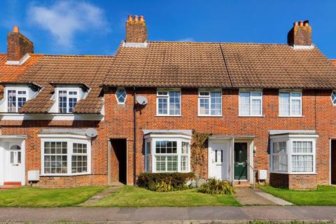14 Howard Close, Walton On The Hill, Tadworth, KT20 7QF