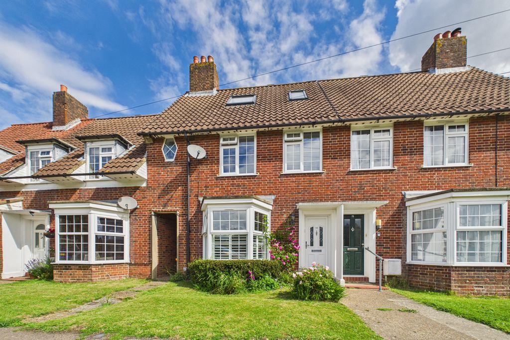 3 bedroom terraced house for sale in Tadworth on OnTheMarket 3 bedroom terraced house for sale in Tadworth on OnTheMarket