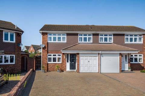 6 Hatfield Close, Hornchurch, RM12 6SA