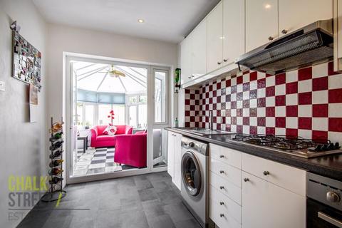 6 Hatfield Close, Hornchurch, RM12 6SA