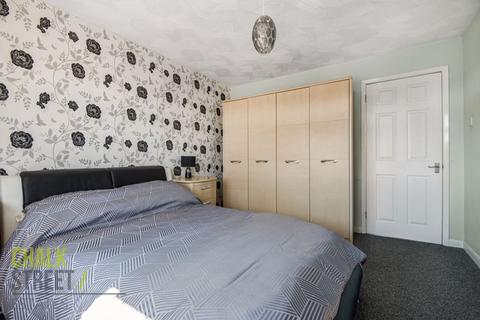 6 Hatfield Close, Hornchurch, RM12 6SA