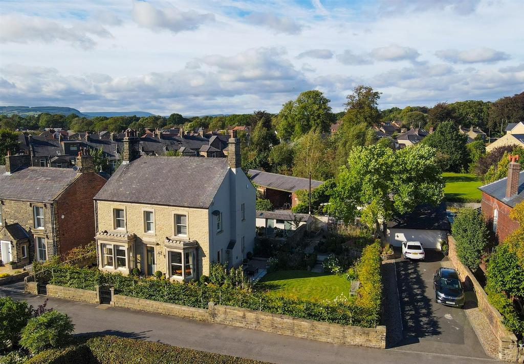 Brookes Lane, Whalley, Clitheroe 4 bed detached house £935,000