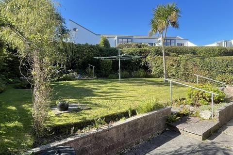 47 Manor Close, St Austell, PL25 4HH