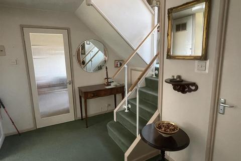 47 Manor Close, St Austell, PL25 4HH
