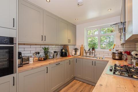 11 Freshmount Gardens, Epsom, KT19 8RF