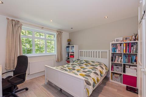 11 Freshmount Gardens, Epsom, KT19 8RF