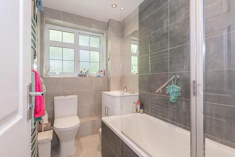 11 Freshmount Gardens, Epsom, KT19 8RF