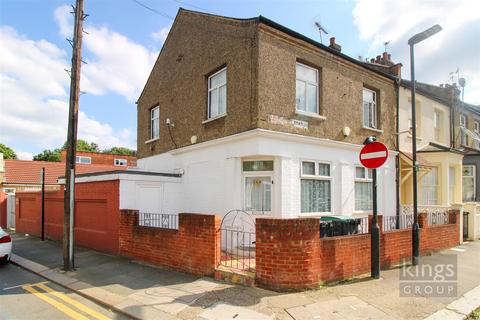 4 bedroom end of terrace house for sale - Greyhound Road, Tottenham