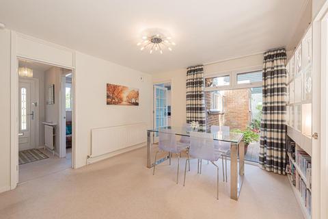 27 Burghfield, Epsom, KT17 4ND