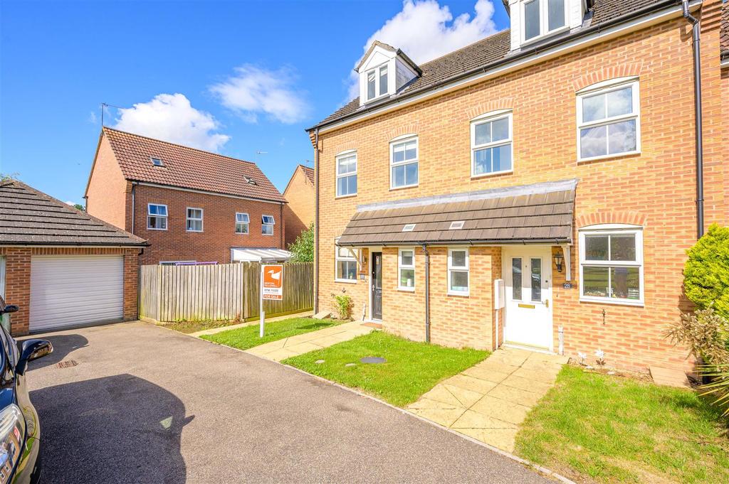 Lady Jane Franklin Drive, Spilsby 3 bed semidetached house £159,950