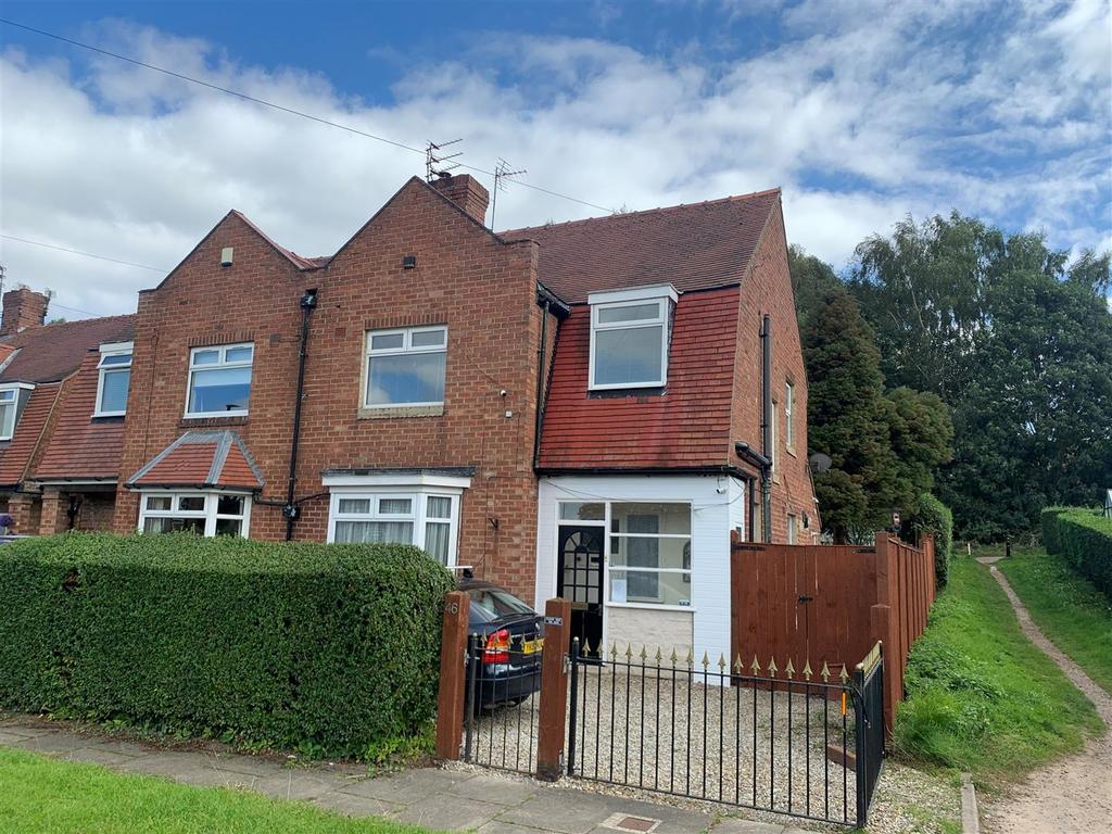 Danebury Drive, 3 bed semidetached house £250,000