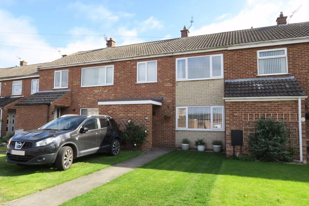 Beacon View, Holme On Spalding Moor 3 bed terraced house £150,000