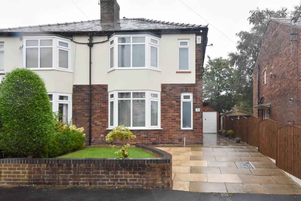 Thirlmere Avenue, Standish, Wigan, WN6 0AT 3 bed semidetached house