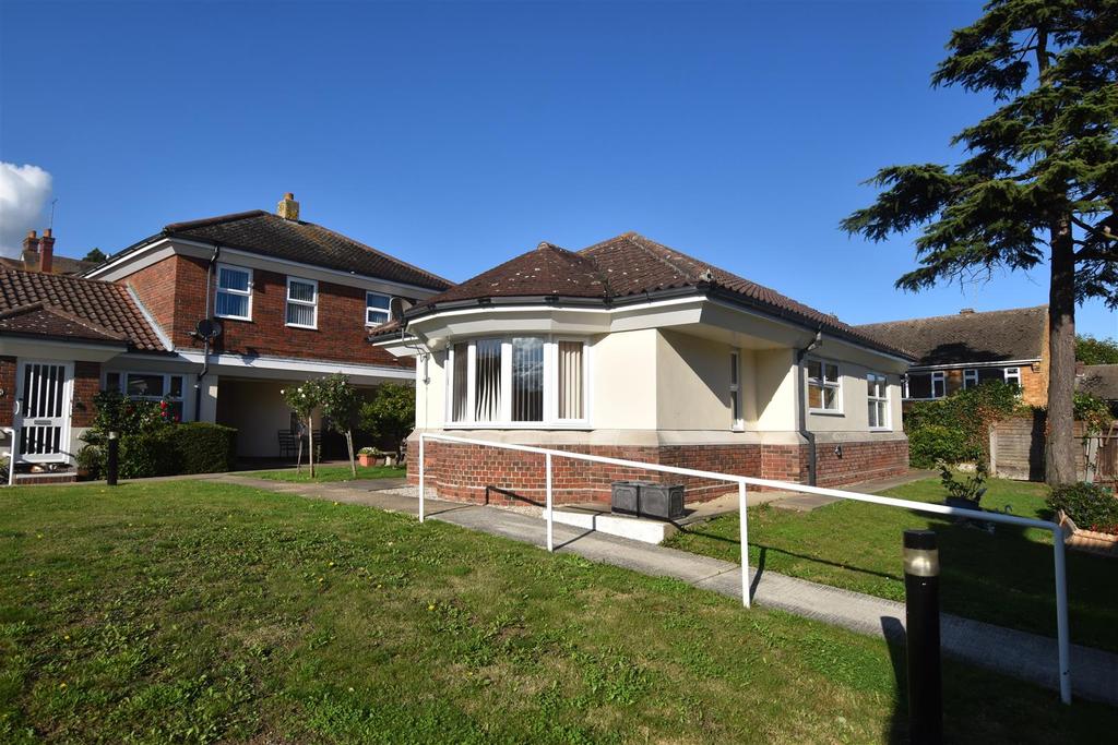 Guernsey Court, Spital Road, Maldon 2 bed bungalow for sale £247,500