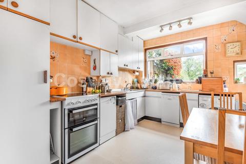 14 Westfield Road, London, NW7 3BL