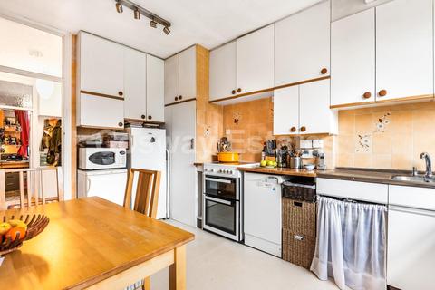 14 Westfield Road, London, NW7 3BL