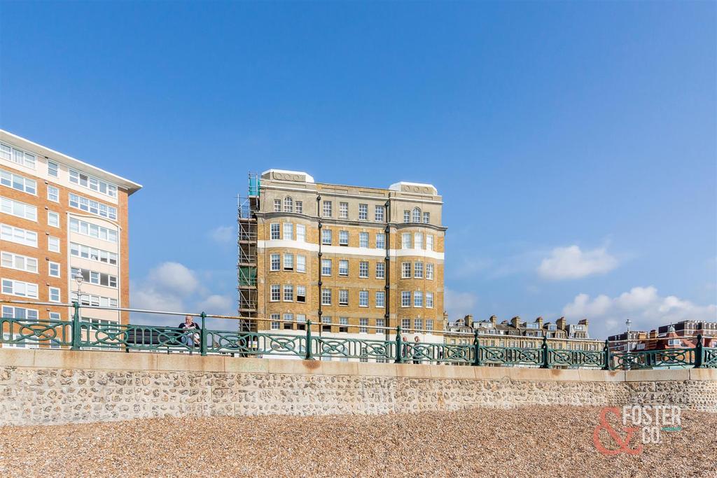 Courtenay Terrace, Hove 2 bed apartment £549,950
