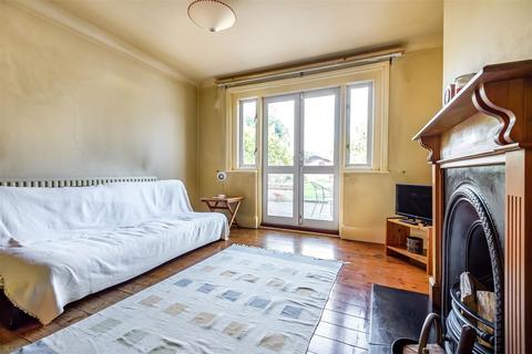 71 Pine Gardens, Surbiton, KT5 8LL