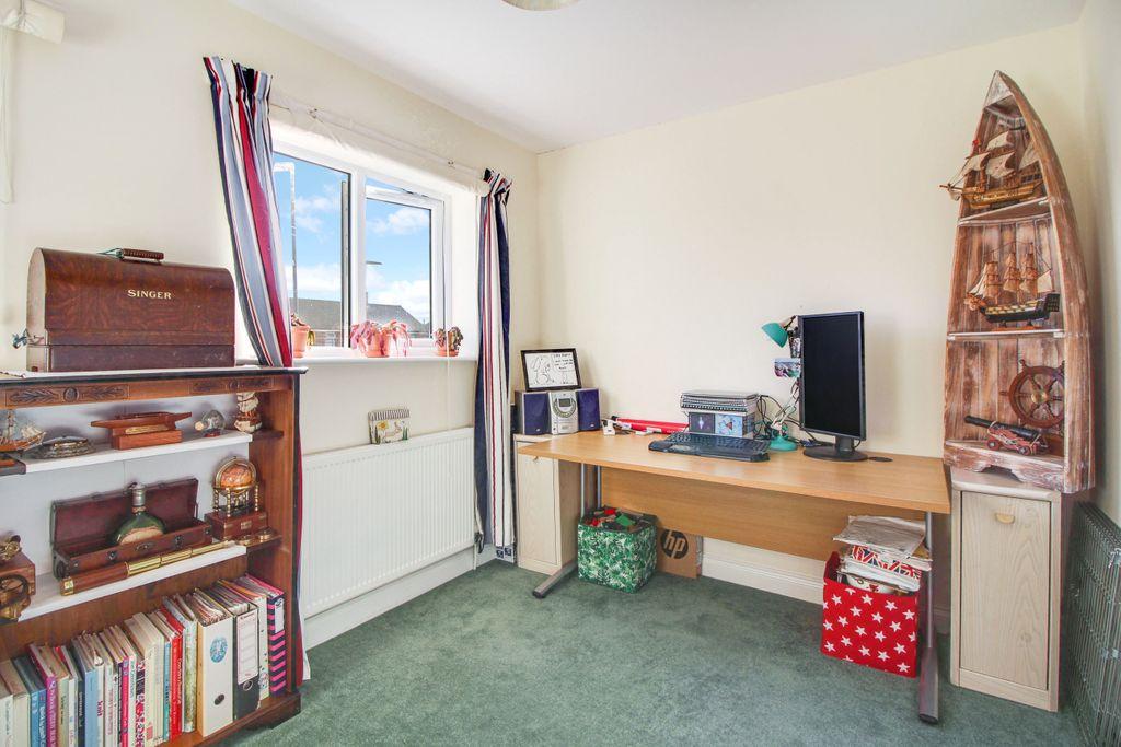 Bedroom 2 (Double)