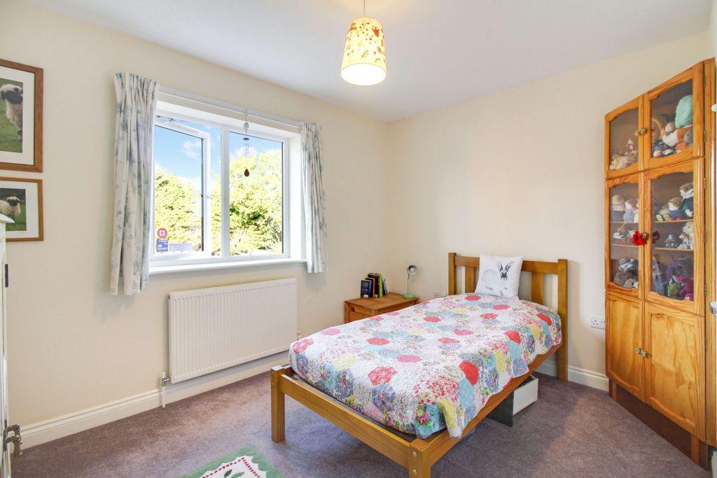 Bedroom 1 (Double)